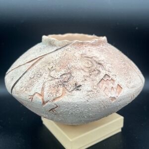 Signed Studio Pottery Petroglyph Vase  Gecko Tribal SW Decor 03 Steven Faye